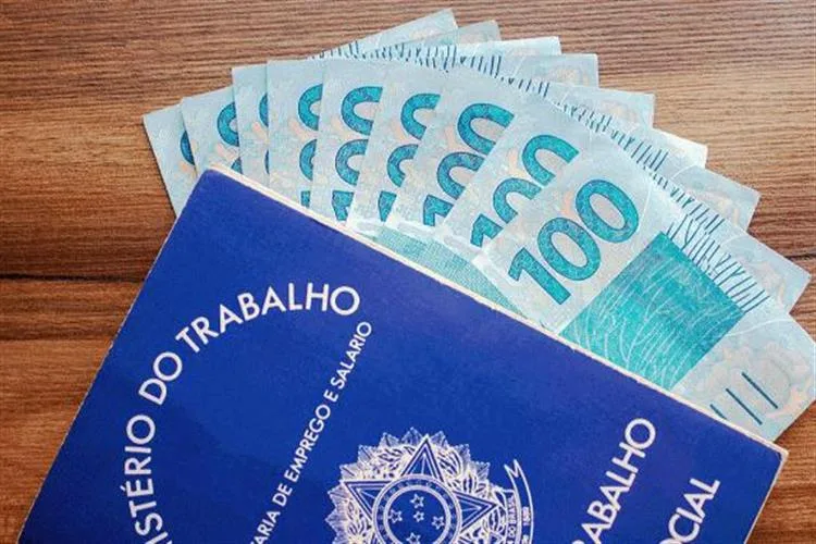 Governo confirma reajuste do salário mínimo para R$ 1.621 a partir de janeiro de 2026