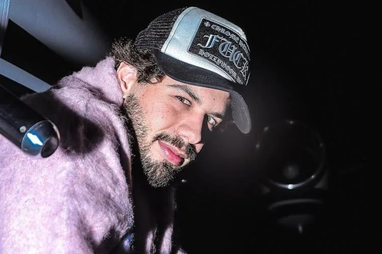Zé Felipe se defende após ser criticado por não ‘saber ler’ durante o Prêmio Multishow 2025