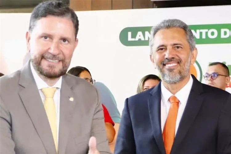 Romeu Aldigueri participa do lançamento do programa “Dinheiro na Mão” de Elmano de Freitas