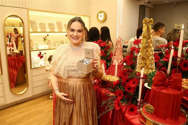 Karla Benevides reúne queridas no Natal da Klaris