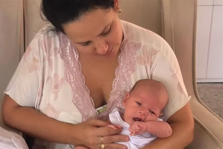 Luciana Ribeiro compartilha rotina com os filhos