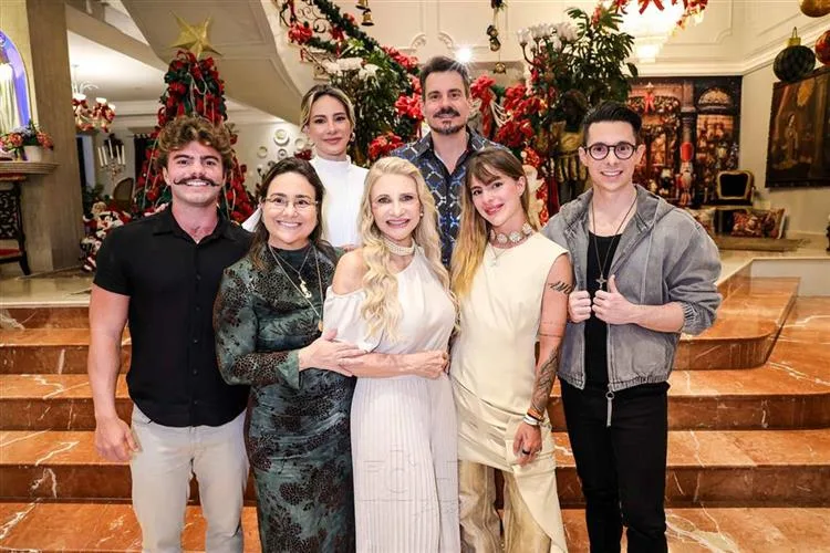 Rosângela Dias abre as portas de sua residência para o tradicional natal familiar