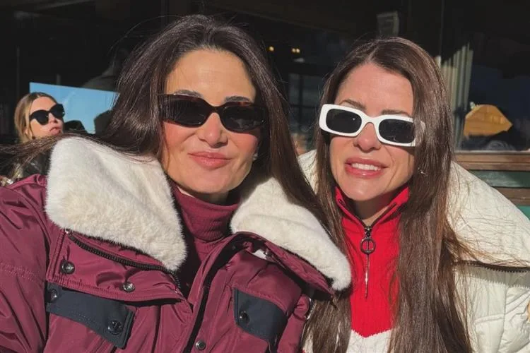 Aline Pinho e Tatiana Machado aproveitam temporada de esqui