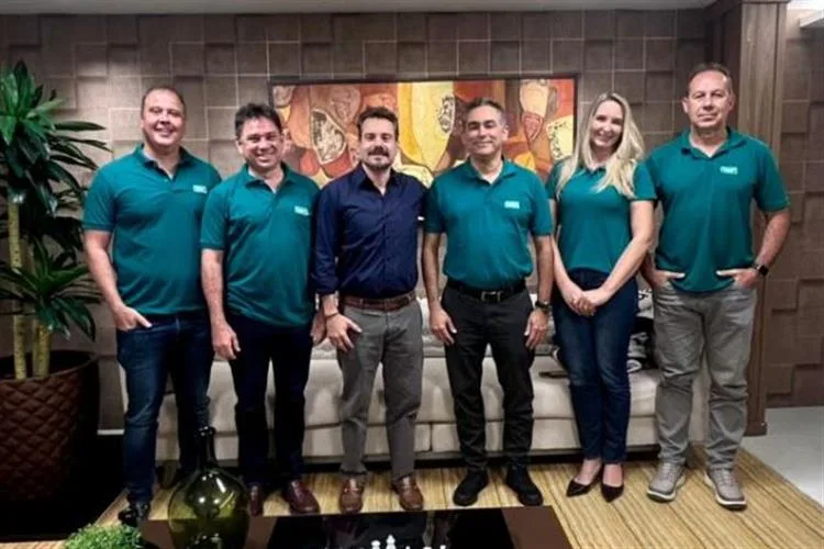 Executivos da Unimed Fortaleza realizam visita institucional ao Grupo Cidade