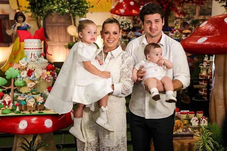 Fernanda Levy e Omar Macêdo comemoram os três aninhos da filha Maria