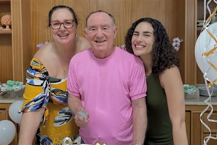 Renato Aragão comemora 91 anos cercado de amor e família