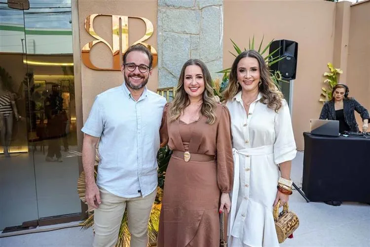 Beetop inaugura novo showroom em clima de verão