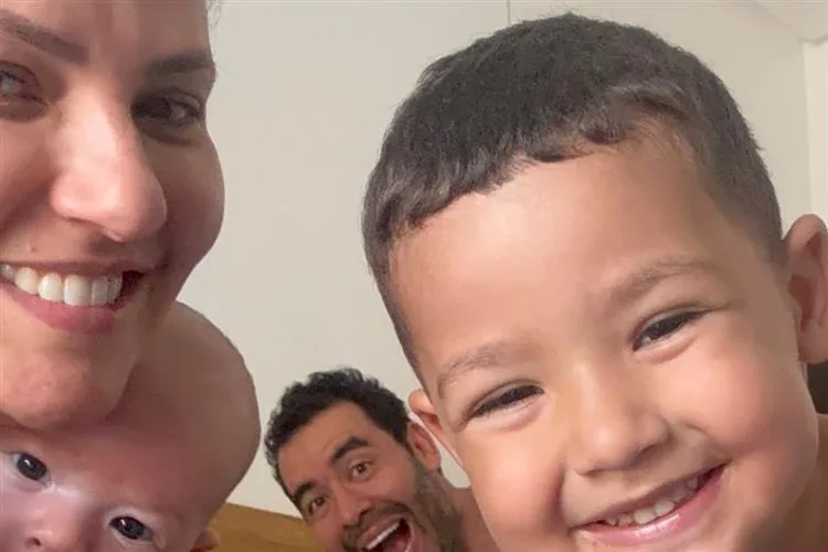 Luciana Ribeiro aproveita fim de semana em clima de afeto ao lado da família