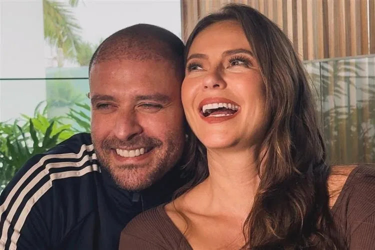 Diogo Nogueira exalta Paolla Oliveira e movimenta as redes sociais
