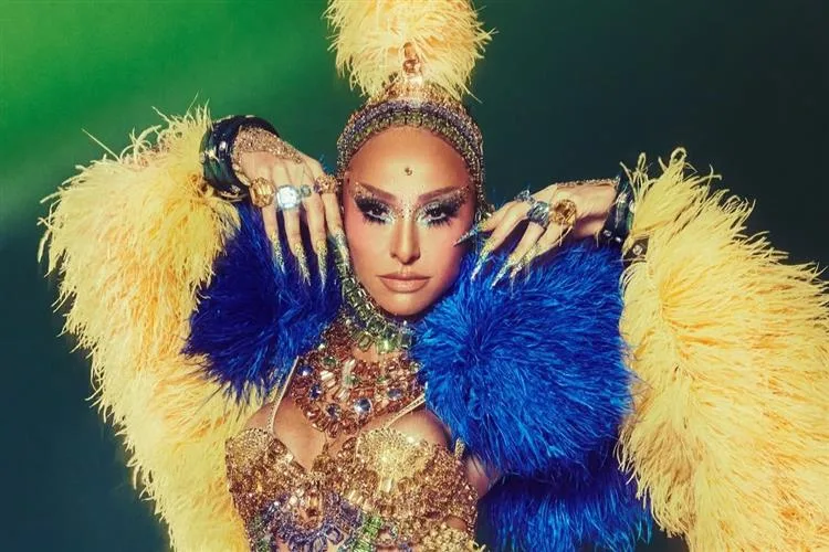 Sabrina Sato rouba a cena com produção inspirada no Brasil em ensaio da Vila Isabel