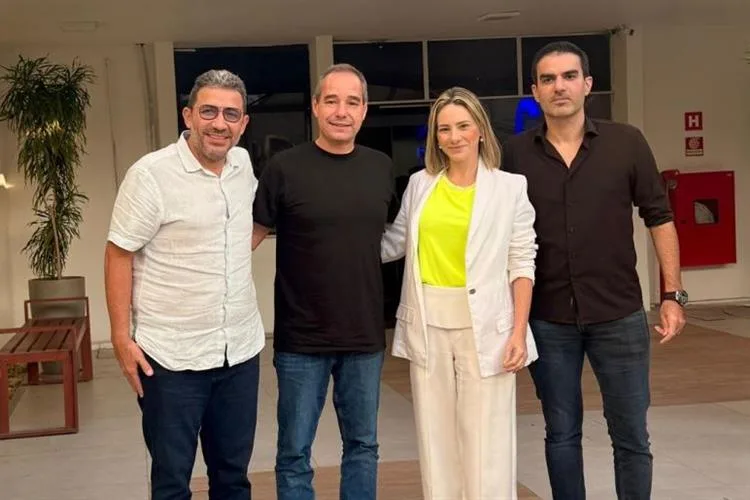 Presidente Nacional do Avante, Luiz Tibé visita Fortaleza e é recebido no Grupo Cidade