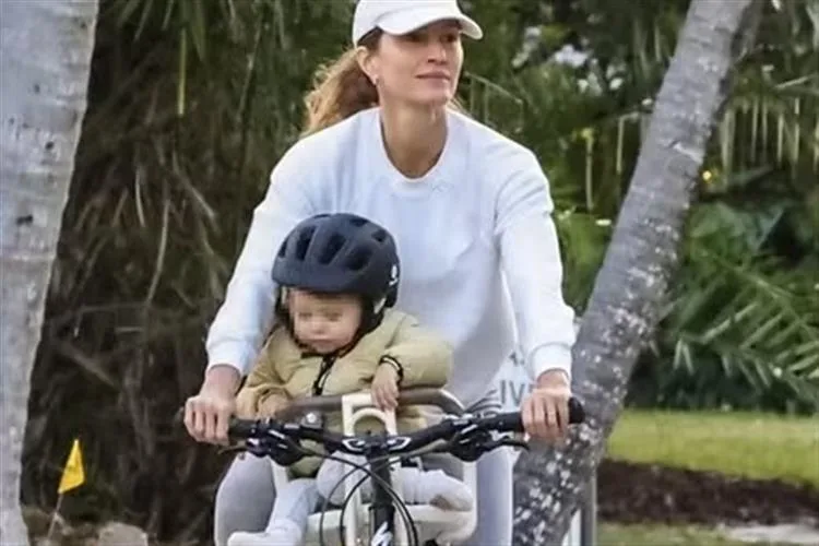 Gisele Bündchen surge com aliança e reforça rumores de casamento com Joaquim Valente