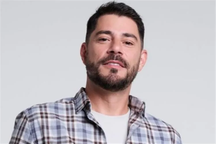 Evaristo Costa será o apresentador do novo reality da Record, Casa do Patrão