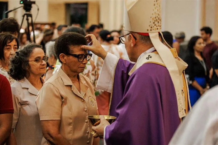 Dom Gregório Paixão preside a celebração de Imposição das Cinzas na Catedral