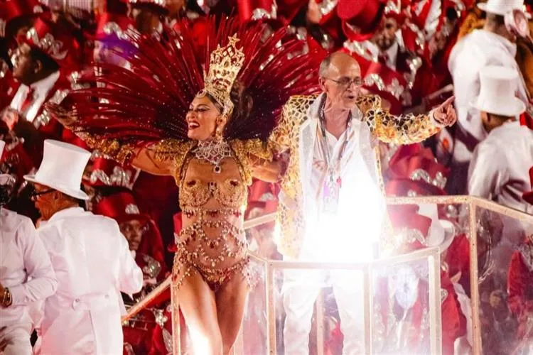 Viradouro celebra o título de Campeã do Carnaval 2026