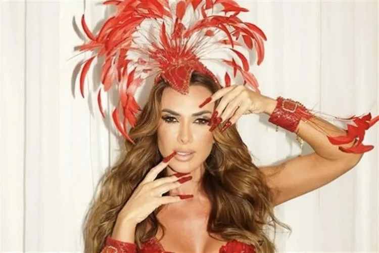 Nicole Bahls investiu R$ 70 mil em looks para o Carnaval