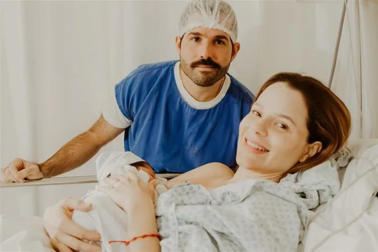 Paulinha Sampaio divulga primeiras fotos da filha Celeste e comemora: "Só sei agradecer"