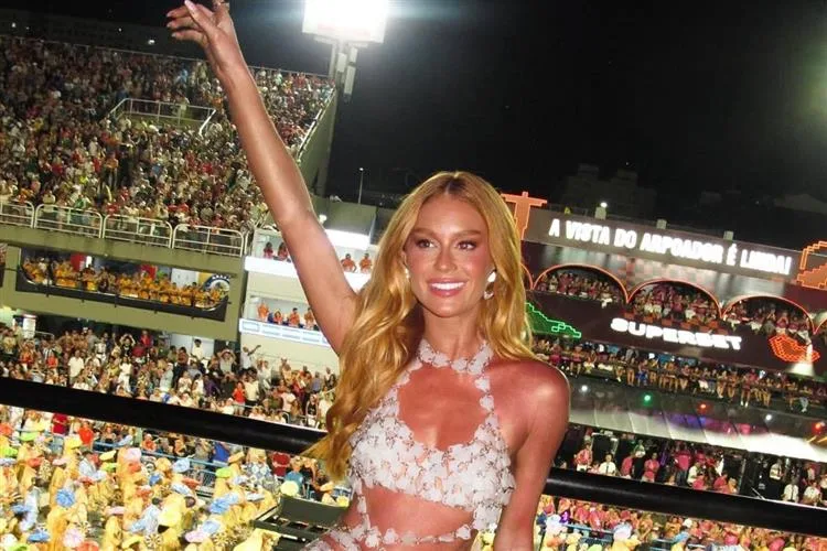 Cheia de saudade do Carnaval, Marina Ruy Barbosa relembra os dias de folia