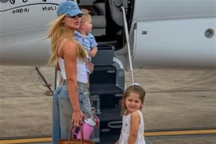 Virginia causa frisson ao recorrer a bolsa de R$ 8 mil da filha Maria Flor