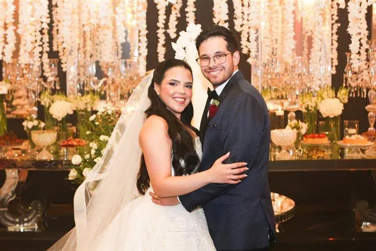 Beatriz Bandeira e Matheus Sabóia Marinho oficializam e celebram união no Palatium Buffet