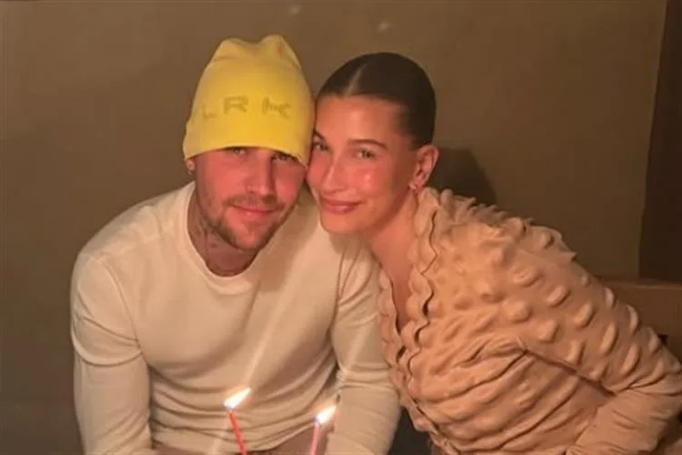 Justin Bieber comemora a nova idade ao lado da esposa, Hailey