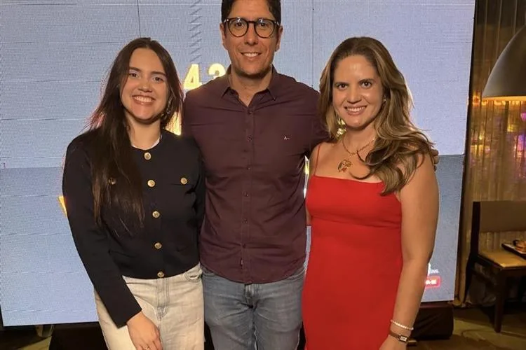 Renan Carvalho marca presença em noite de integração da CDL Jovem