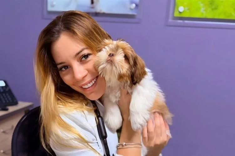 Dra Letticia Suellen vive fase de destaque e muito frisson na carreira e vida pessoal