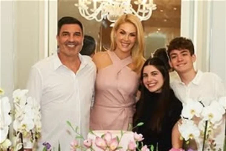 "Estou na minha melhor fase", declara Ana Hickmann ao celebrar 45 anos
