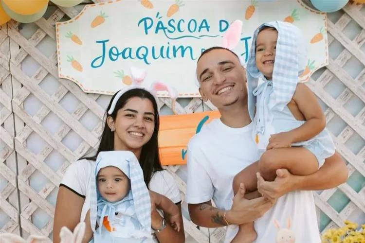 João Gomes e Ary Mirelle celebram seis meses de Joaquim