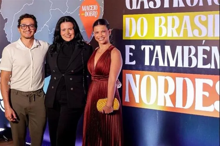 Michelly Camelo celebra sucesso de evento nacional com assinatura da Kriative Cerimonial