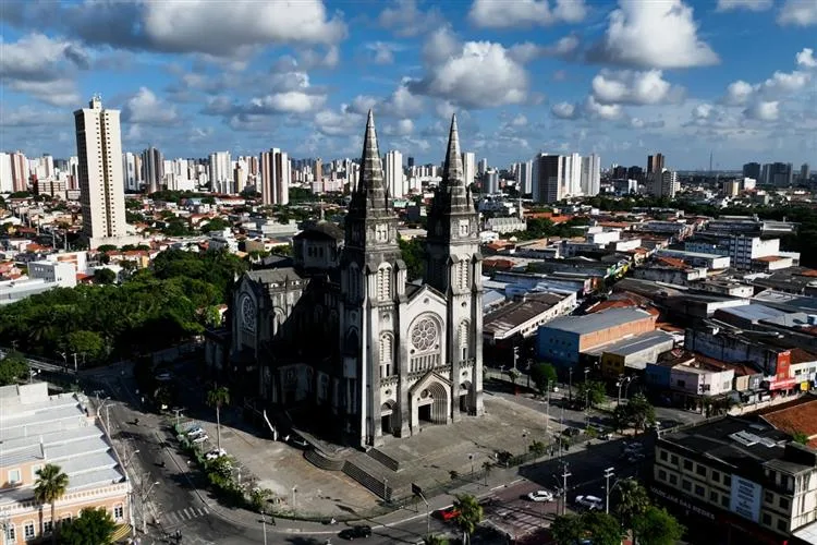 Fé e devoção tomam conta do documentário sobre os 300 anos de Fortaleza