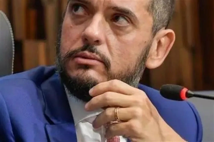 URGENTE: Polícia Federal prende Rodrigo Bacellar