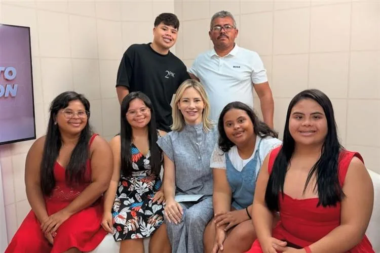 Gaída Dias entrevista Familia Felix no Momento Frisson