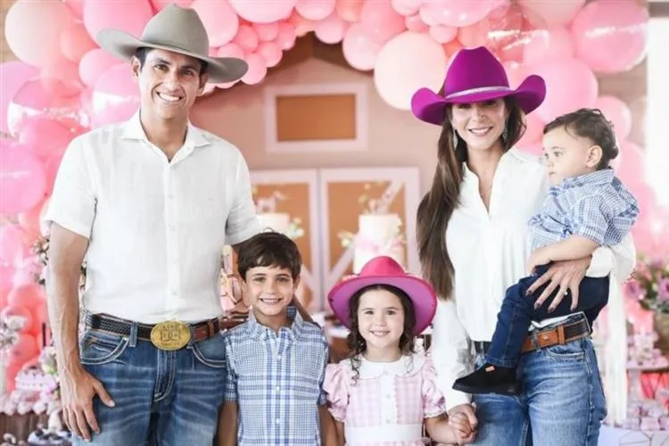Domingos Neto e Lívia celebram os cinco anos da filha Cecília em Tauá