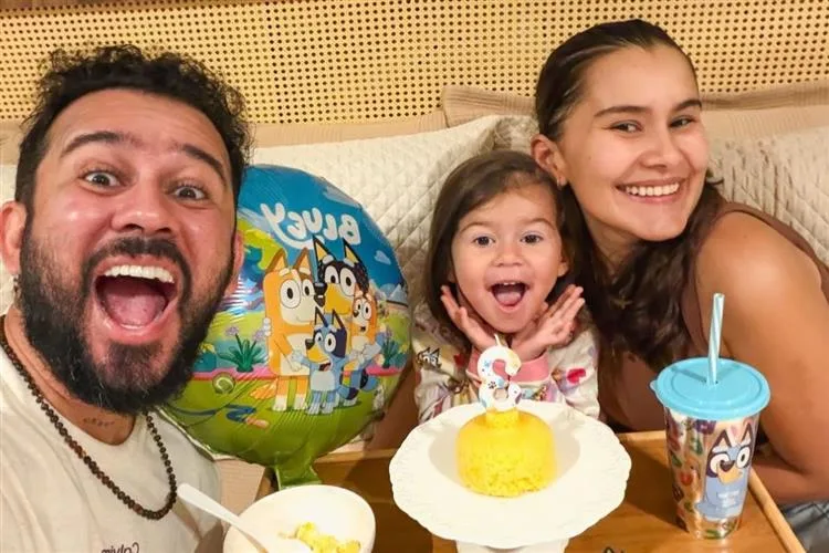Bráulio Bessa festeja os três anos da filha: "Te amo, Nalu"