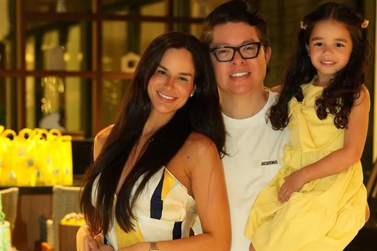 Dj Ivis e Pâmella Holanda anunciam a espera do segundo filho