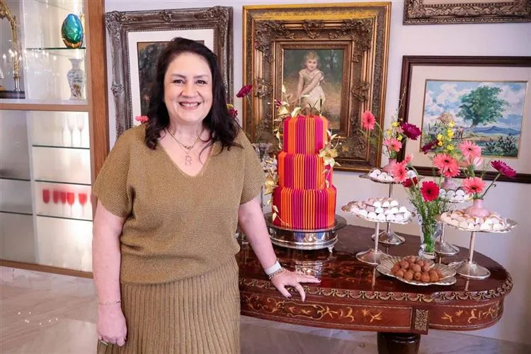 Rosilândia Lima brinda a nova idade em tarde festiva e cercada de carinho