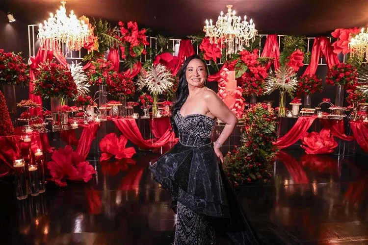 Kilvia Rodrigues festeja a entrada nas cinco décadas com muito frisson