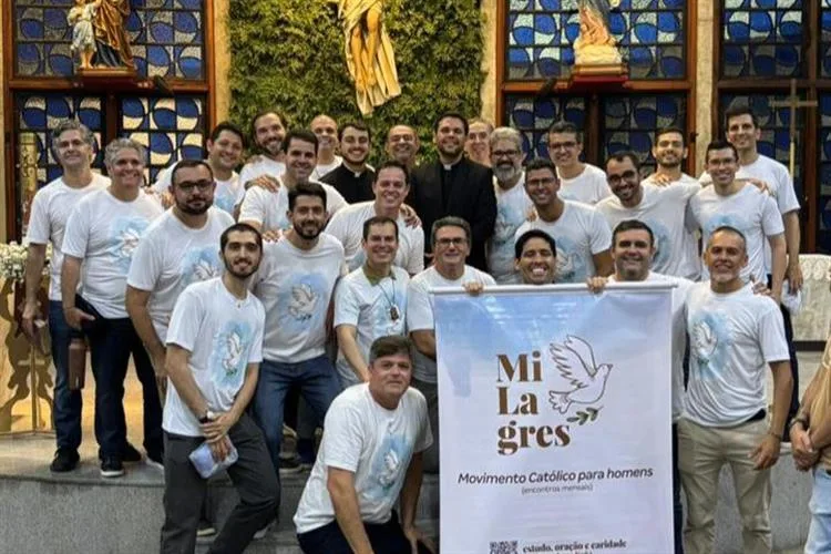 Noite de fé reúne 2500 homens na Paróquia Nossa Senhora da Glória