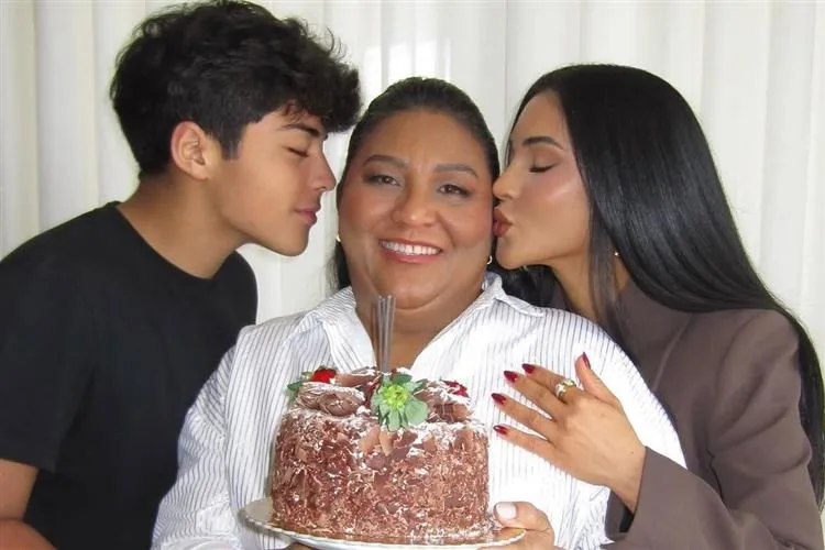 Mileide Mihaile marca aniversário da mãe com tocante homenagem nas redes