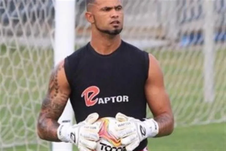 Goleiro Bruno é preso após dois meses foragido