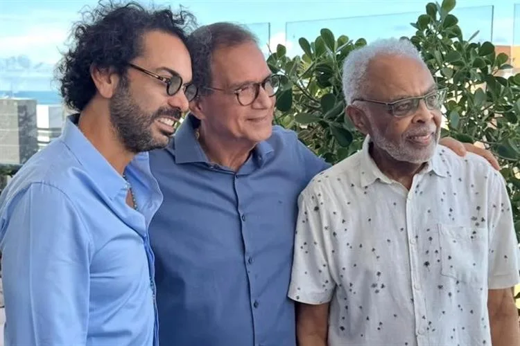 Gilberto Gil reúne família e amigos em almoço pré-comemorativo pelos 80 anos de Beto Studart