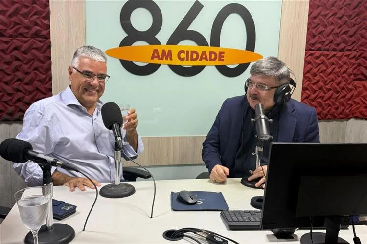 “As policlínicas estão sucateadas”, afirma Eduardo Girão