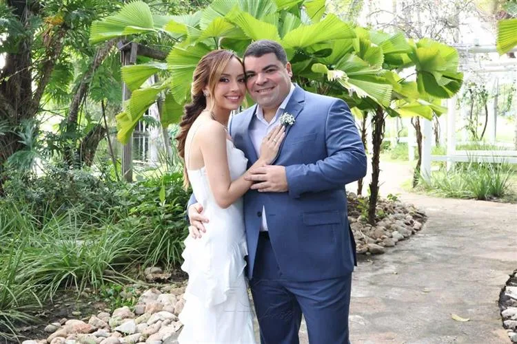 Olga e Eugênio Vasques celebram uma década de casamento em inesquecível festa