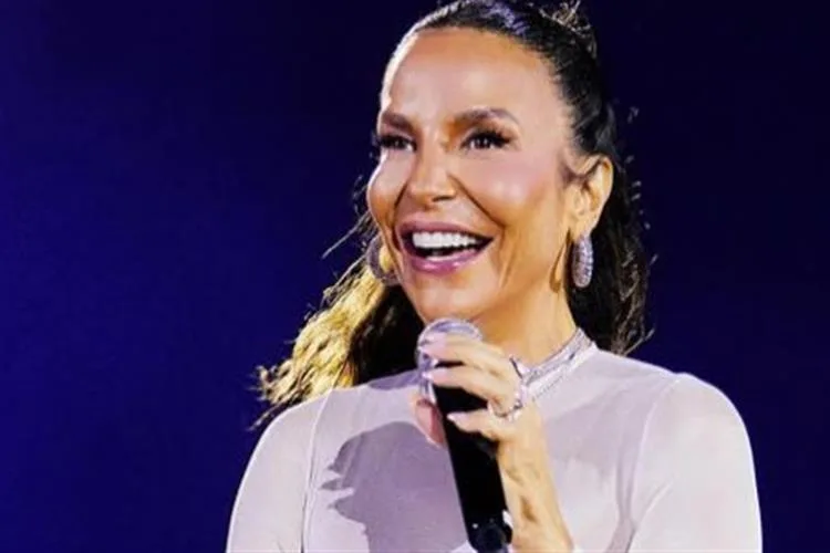 Ivete Sangalo recebe homenagem do ex-marido