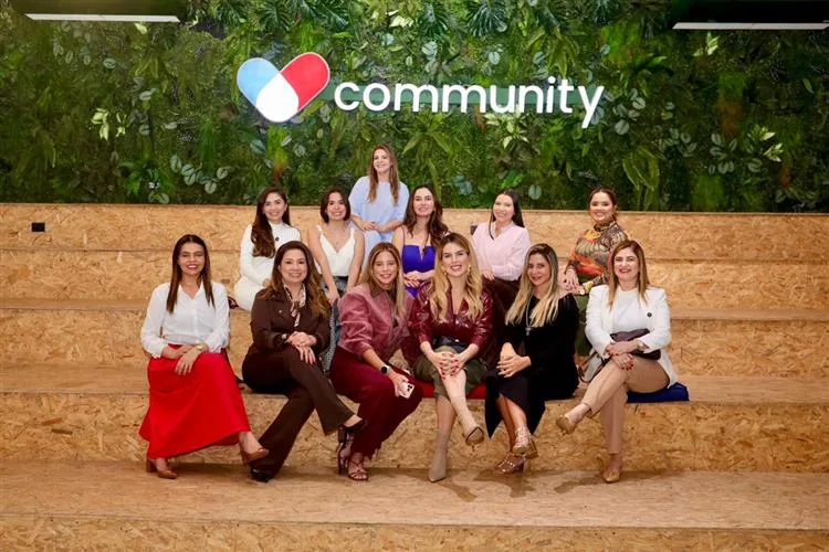 Larissa Alcântara assina a assessoria Flowers Experience, em São Paulo