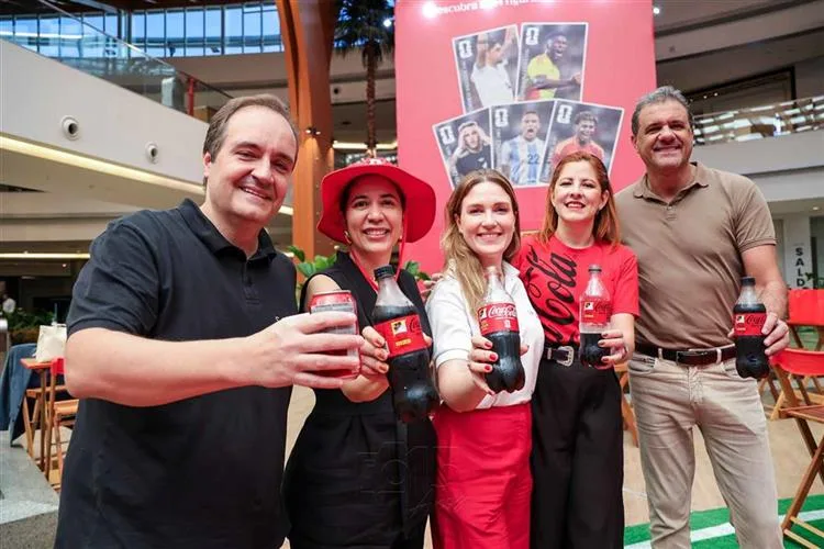 Solar Coca-Cola inaugura “Espaço de Troca de Figurinhas” no Shopping Iguatemi Bosque