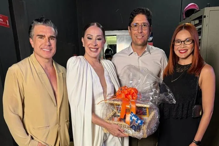 Renan Carvalho prestigia Claudia Raia enquanto BIGDOOH reforça compromisso com causas femininas