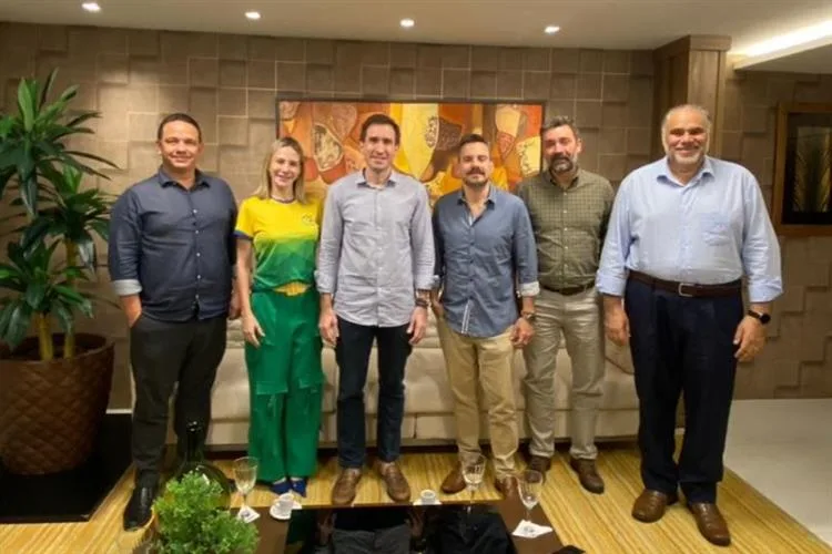 Luiz Fernando Bittencourt destaca novo momento da Fecomércio Ceará em visita ao Grupo Cidade