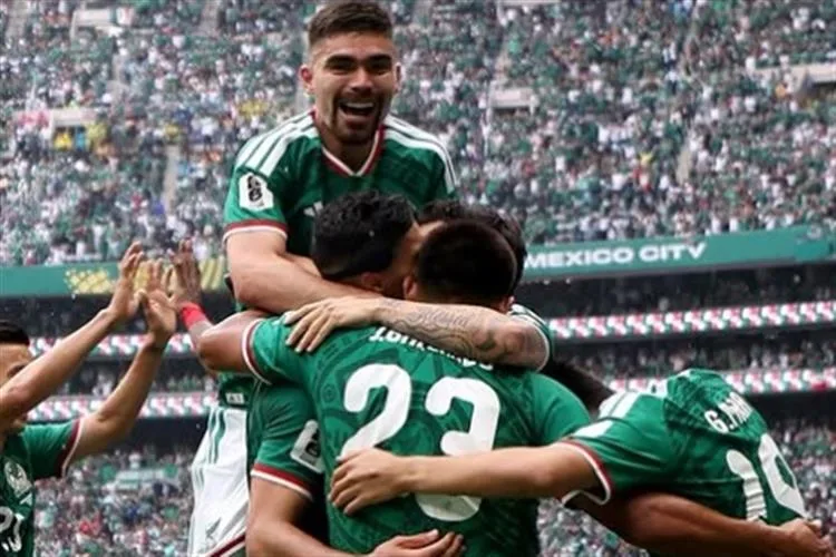 México vence partida contra África do Sul por 2 a 0